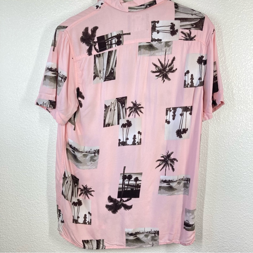 SOLD!! Hollister Mens Beach Shirt Small Pink Button Down - Picture 5 of 14